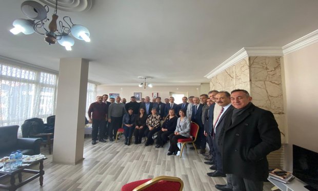 Türk Eğitim Sen Ankara 3 nolu şube yönetimi ve kadın kolları komisyonu olarak, Genel Başkan Yardımcılarımız Sayın Cengiz Kocakaplan, Sayın Haydar Urfalı, Sayın Orhan Kütük, Sayın Selahattin Dolgun ve Türk Eğitim Sen Ankara Şube Başkanlarımızı ağırladık.