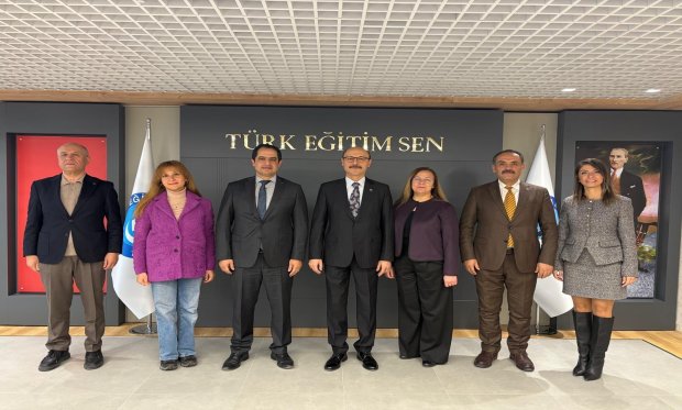 Yeni seçilen Genel Merkezimizi yönetim kurulumuzdaki yol arkadaşlarımızla ziyaret ettik.