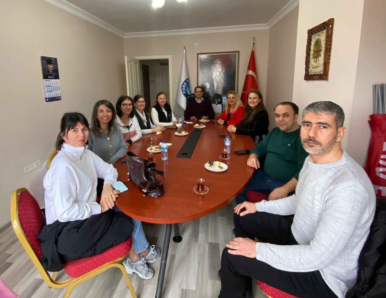 Türk Eğitim Sen Ankara 3 nolu şube olarak yönetim kurulumuz ve kadın kollarımız ile 2. dönem başı toplantımızı yaptık.